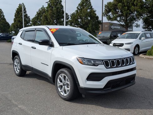 New 2025 Jeep Compass Sport image 3