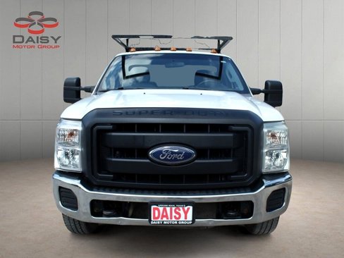 Used 2015 Ford F350 XL image 2