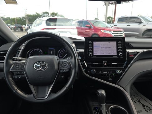Used 2022 Toyota Camry SE image 34