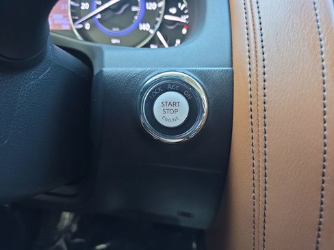 Used 2018 INFINITI QX80 4WD w/ Deluxe Technology Package image 17