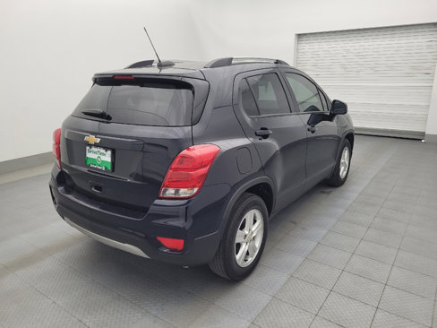 Used 2022 Chevrolet Trax LT w/ LT Convenience Package image 9