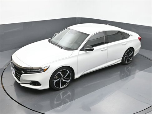Used 2022 Honda Accord Sport image 15