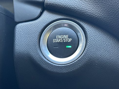 Used 2023 Chevrolet Equinox LT image 25