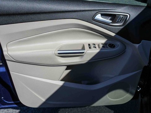 Used 2016 Ford C-MAX Energi SEL image 21