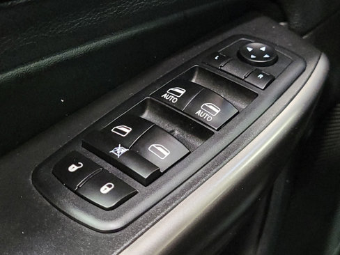 Used 2020 Jeep Cherokee Latitude Plus image 27