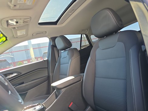 New 2026 Chevrolet Trax LT w/ Sunroof Package image 12