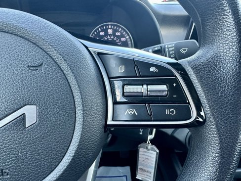 Used 2024 Kia Forte LXS image 19