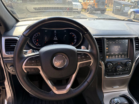Used 2014 Jeep Grand Cherokee Overland image 15