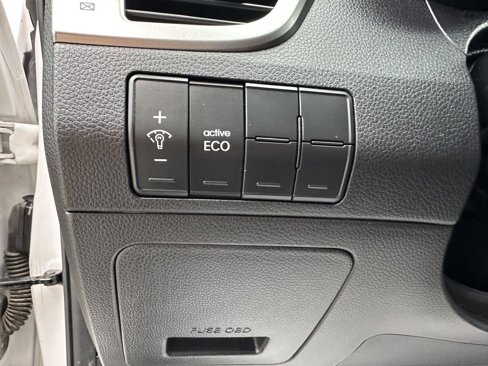 Used 2014 Hyundai Elantra GT image 24