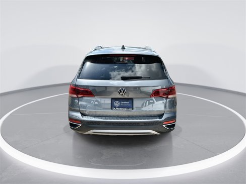 Used 2024 Volkswagen Taos SE image 7