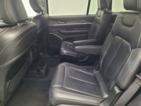 Used 2022 Jeep Grand Cherokee L Limited image 18