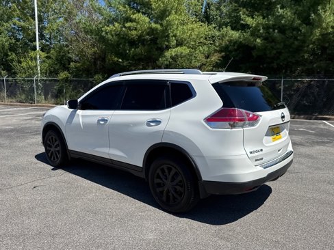 Used 2016 Nissan Rogue S w/ Appearance Package image 4
