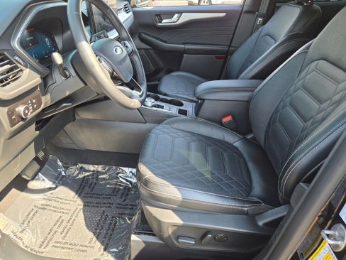 Used 2023 Ford Escape Platinum w/ Premium Technology Package image 31