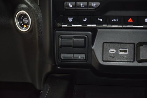 Used 2020 GMC Sierra 2500 AT4 w/ Technology Package image 30