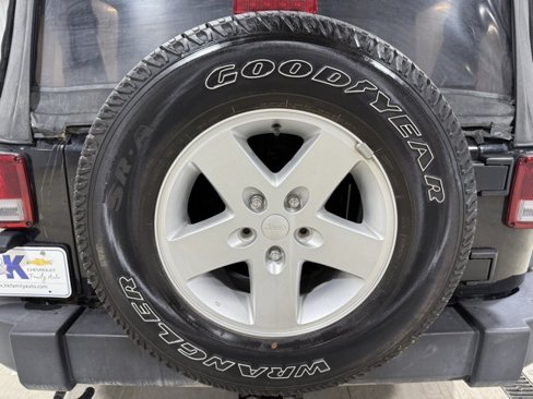 Used 2018 Jeep Wrangler Sport image 29