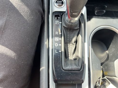 Used 2024 Nissan Altima 2.5 SV image 28