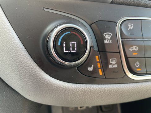 Used 2024 Chevrolet Equinox LT image 30