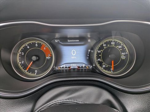 Used 2019 Jeep Cherokee Limited image 9