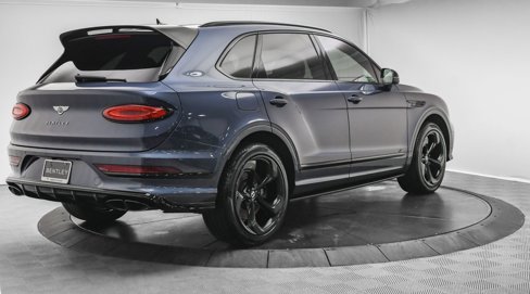 Used 2022 Bentley Bentayga image 13