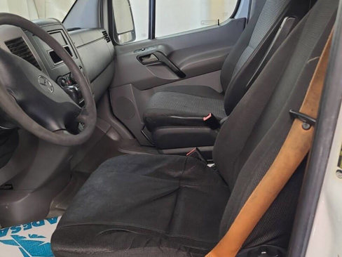 Used 2011 Mercedes-Benz Sprinter 2500 image 5