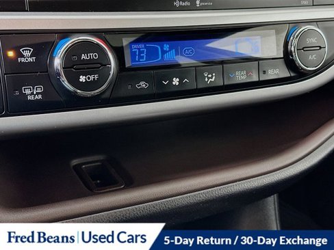 Used 2015 Toyota Highlander XLE image 16