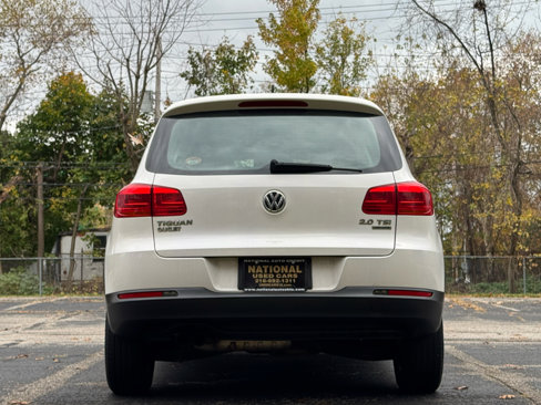 Used 2012 Volkswagen Tiguan S image 12