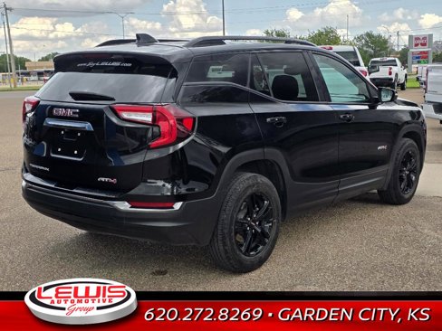 Used 2023 GMC Terrain AT4 image 7