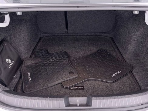 Used 2023 Volkswagen Jetta SE image 23