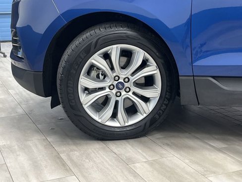 Used 2020 Ford Edge Titanium image 38