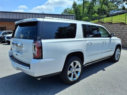 Used 2020 GMC Yukon XL Denali w/ Denali Ultimate Package image 3