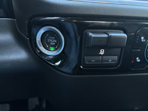 Used 2024 GMC Sierra 3500 SLE w/ SLE Convenience Package image 20