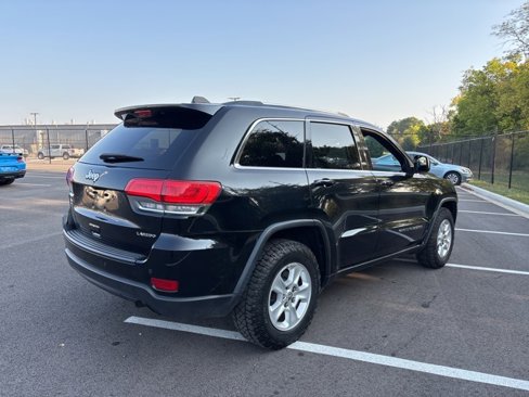 Used 2017 Jeep Grand Cherokee Laredo w/ Quick Order Package 2BE image 4