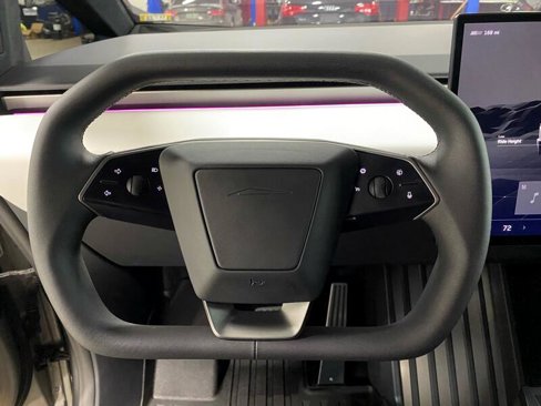 Used 2024 Tesla Cybertruck AWD Crew Cab image 12