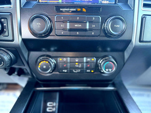 Used 2019 Ford F150 XLT w/ Equipment Group 302A Luxury image 30