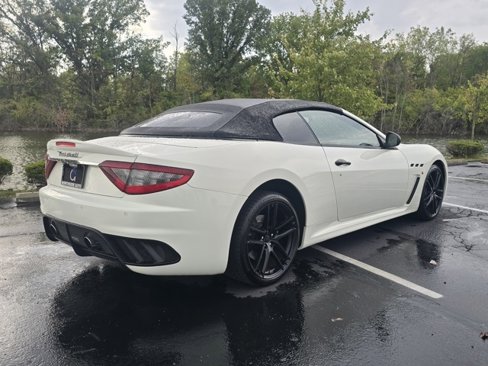 Used 2013 Maserati GranTurismo Sport image 10