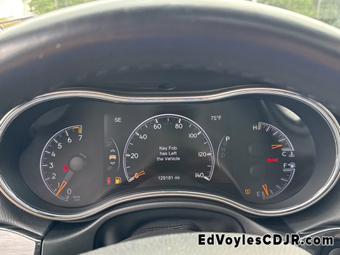 Used 2016 Jeep Grand Cherokee Laredo 75th Anniversary image 31