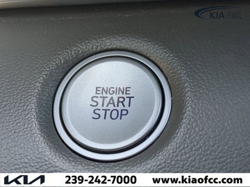 Used 2023 Hyundai Elantra SEL image 24