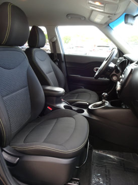 Used 2016 Kia Soul + image 15