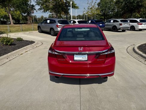 Used 2017 Honda Accord Sport image 8