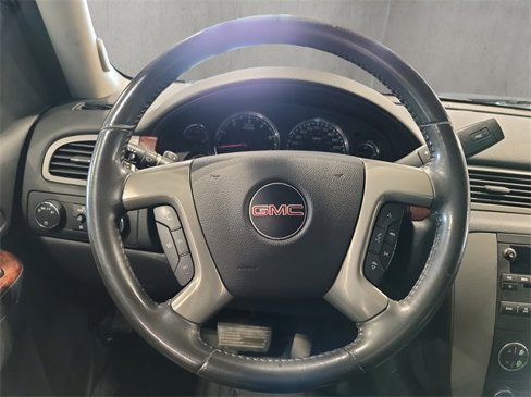 Used 2011 GMC Yukon XL SLT w/ SLT-2 Equipment Package image 11