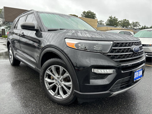 Used 2020 Ford Explorer XLT w/ Equipment Group 202A image 2