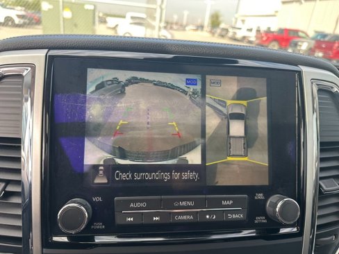 Used 2020 Nissan Titan SL w/ Moonroof Package image 28