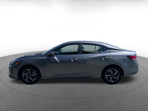 Used 2024 Nissan Sentra SV image 9