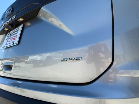 Used 2021 Ford Edge SEL w/ Convenience Package image 11