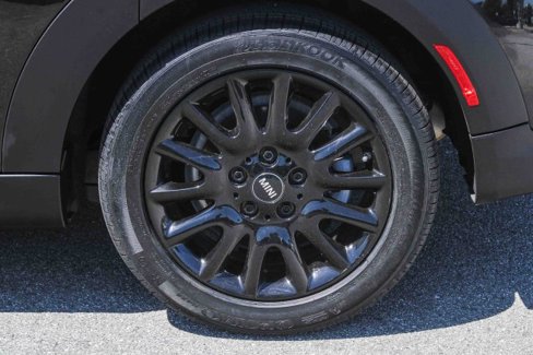 Used 2023 MINI Cooper 4-Door Hardtop image 10