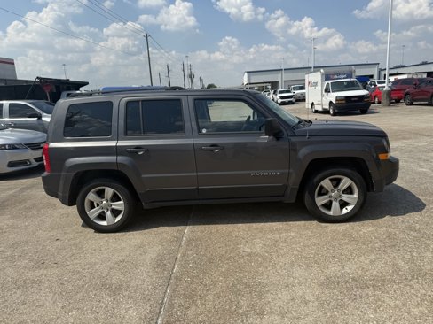 Used 2017 Jeep Patriot Latitude image 4