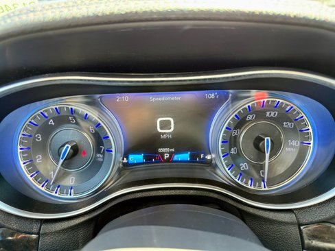 Used 2017 Chrysler 300 C image 44