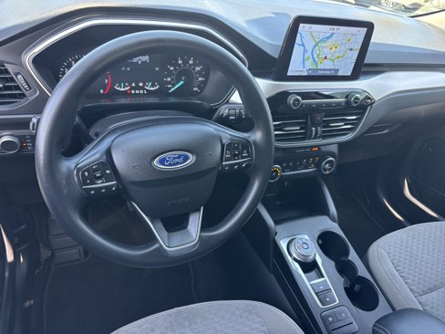 Used 2020 Ford Escape SE image 3