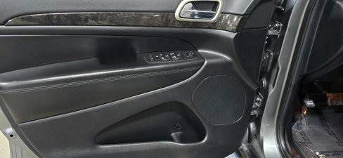 Used 2012 Jeep Grand Cherokee Laredo image 12
