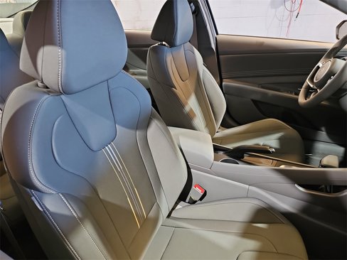 New 2025 Hyundai Elantra Sport image 10